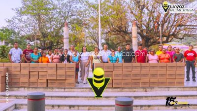 Respalda Ayuntamiento a boleros y comerciantes con entrega de despensas en Tantoyuca