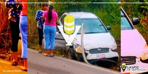 Vehículo termina fuera de la cinta asfáltica en Tepetzintla