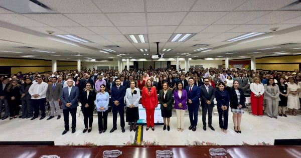 Fiscalía y Poder Judicial de Veracruz impulsan histórica jornada de capacitación a jueces y fiscales para optimizar el desarrollo de audiencias penales
