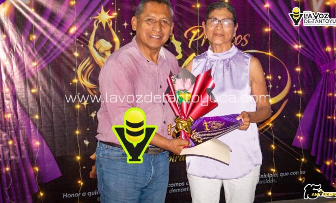 photo_5005792067644492830_y