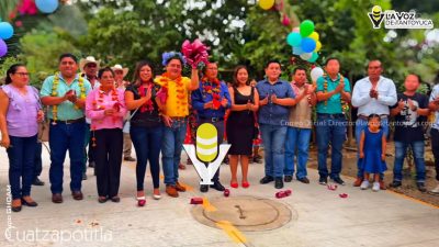 Entrega Gobierno Municipal pavimentación de calle en Cuatzapotitla, Chicontepec