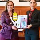 Fiscalía General del Estado entrega informe anual de actividades a Rocio Nahle