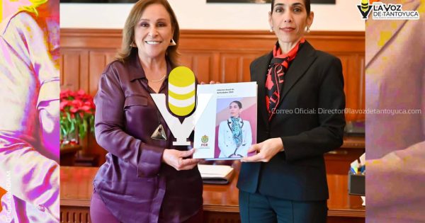 Fiscalía General del Estado entrega informe anual de actividades a Rocio Nahle