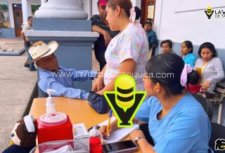 Brindan atención de enfermería gratuita en Chicontepec