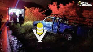 Tráiler embiste camioneta en la Valles - Tampico; una mujer resultó lesionada 