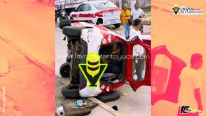 Mujer resulta lesionada en volcadura de taxi, en Coatzacoalcos 