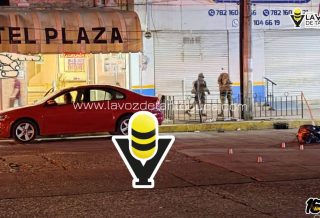 En Poza Rica, balean vehículo de maestra en la Zona Centro