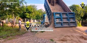 Gobierno Municipal pavimenta calle en la localidad de El Hule, en Tempoal