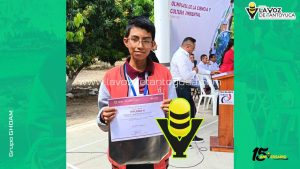 Fernando Omar Mendoza destaca en competencia ambiental y avanza a fase regional 