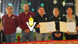 Firman acuerdo de comodato para uso de comedor comunitario como cocina escolar en Chontla