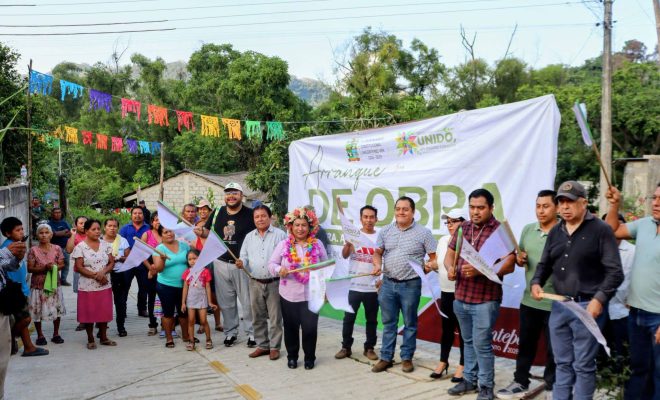 Alcaldesa Aristea Fernández inicia obra de pavimentación en El Terrero