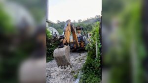 Alcaldesa Aristea Fernández inicia obra de pavimentación en El Terrero