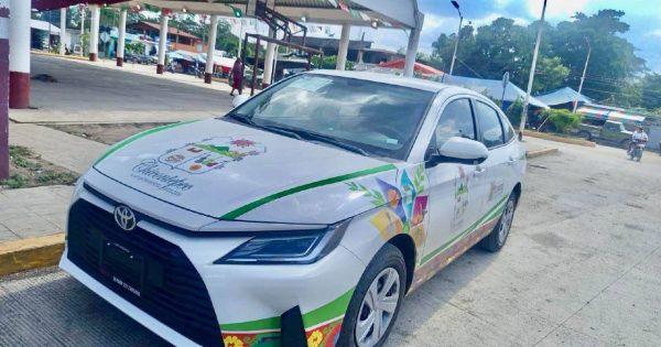 Gobierno Municipal dispone unidad para apoyar a habitantes de Tlacolula con traslados y víveres