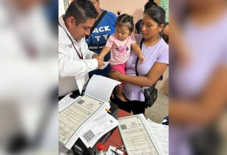 Registro Civil lleva servicios a familias de Ixcacuatitla con el apoyo del Gobierno Municipal