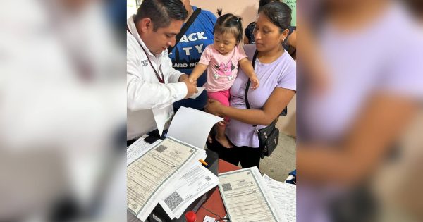 Registro Civil lleva servicios a familias de Ixcacuatitla con el apoyo del Gobierno Municipal