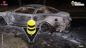 Se incendia automóvil deportivo Mustang sobre carretera estatal en Álamo