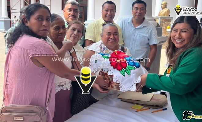 photo_5039621729738755160_y photo_5039621729738755160_y