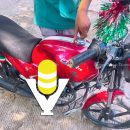 Conductor huye tras dañar motocicleta estacionada, en Tantoyuca