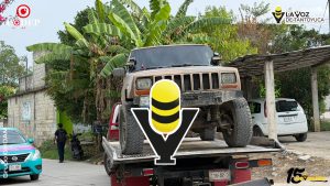 Choque frontal entre camioneta y taxi deja daños materiales en Huejutla