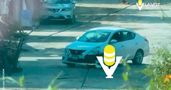 Mujer al volante choca contra una barda en Tantoyuca