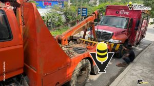 Aseguran camión de Tecate por permanecer mal estacionado más de 20 horas en transitada Avenida 