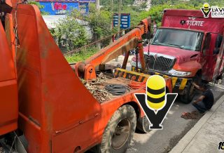 Aseguran camión de Tecate por permanecer mal estacionado más de 20 horas en transitada Avenida
