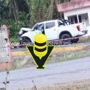 Camioneta se impacta contra poste de CFE y provoca cierre total de carretera en Citlaltépetl