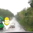 Autobús Conexión a punto de volcar en la Alazán - Canoas: pasajeros resultaron ilesos