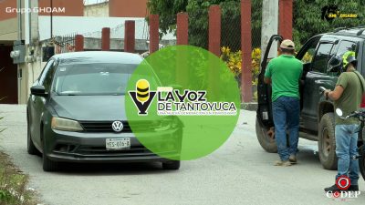 Choque entre Jetta y camioneta deja daños materiales en Tantoyuca