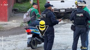 Joven motociclista resulta lesionado tras derrapar frente al Hotel Posada San Javier
