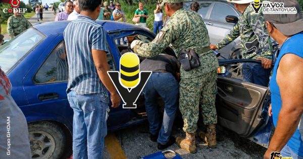 Aparatoso accidente frente al 74 Batallón Militar deja tres lesionados en Tempoal