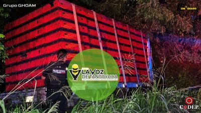 Camión avícola aparece baleado y abandonado en la carretera Tuxpan - Tampico