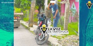 Motocicleta al corralón; conductor no portaba casco de seguridad