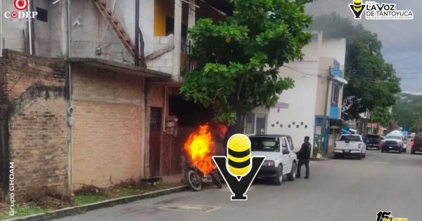 Incendio de motocicleta moviliza a cuerpos de emergencia en Huejutla