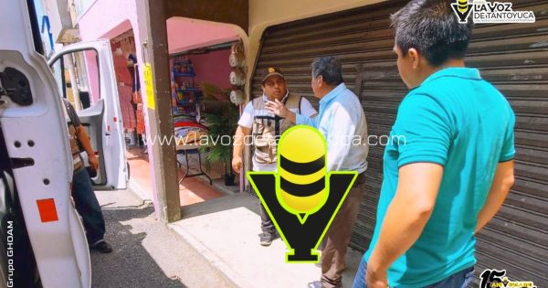 Hombre cae de su propia altura y es auxiliado por Protección Civil Municipal