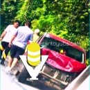 Vehiculo cae a hoyanco en la Alazán - Canoas; familia resultó ilesa