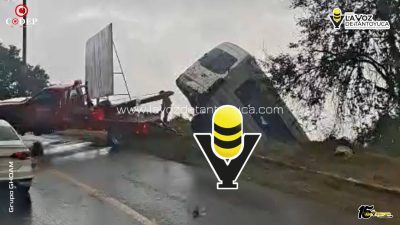 Grupo de danza se accidenta en la Sierra de Molango