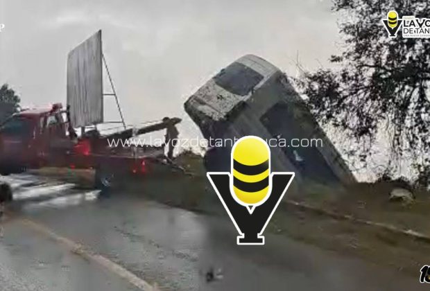 Grupo de danza se accidenta en la Sierra de Molango