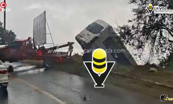 Grupo de danza se accidenta en la Sierra de Molango