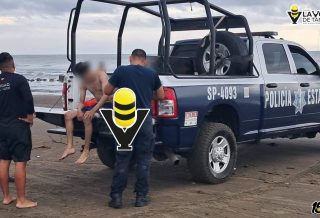 Rescatan a dos menores de morir ahogados en playa de Chachalacas