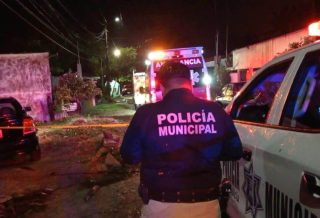 Dos niñas y dos adultas mueren tras caída de barda en Coatzacoalcos