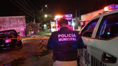 Dos niñas y dos adultas mueren tras caída de barda en Coatzacoalcos