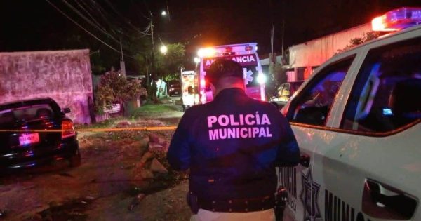 Dos niñas y dos adultas mueren tras caída de barda en Coatzacoalcos