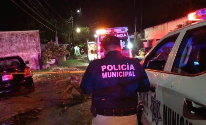 Dos niñas y dos adultas mueren tras caída de barda en Coatzacoalcos