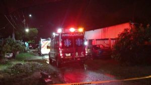Dos niñas y dos adultas mueren tras caída de barda en Coatzacoalcos