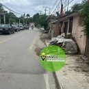 Vecino de la Colonia Santa Fe invade calle con escombros y genera riesgos