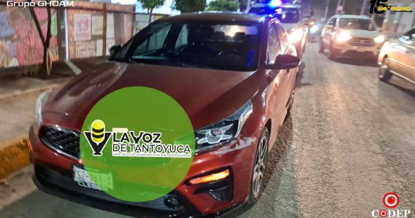 Fémina provoca choque por alcance en Tantoyuca; solo daños materiales