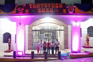 Ayuntamiento de Tantoyuca se pinta de rosa para promover la prevención del cáncer de mama