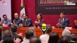 Participa Alcalde de Ixcatepec Obed Melgoza en evento que pone fin a la bursatilización crediticia de 199 municipios