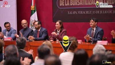 Participa Alcalde de Ixcatepec Obed Melgoza en evento que pone fin a la bursatilización crediticia de 199 municipios
